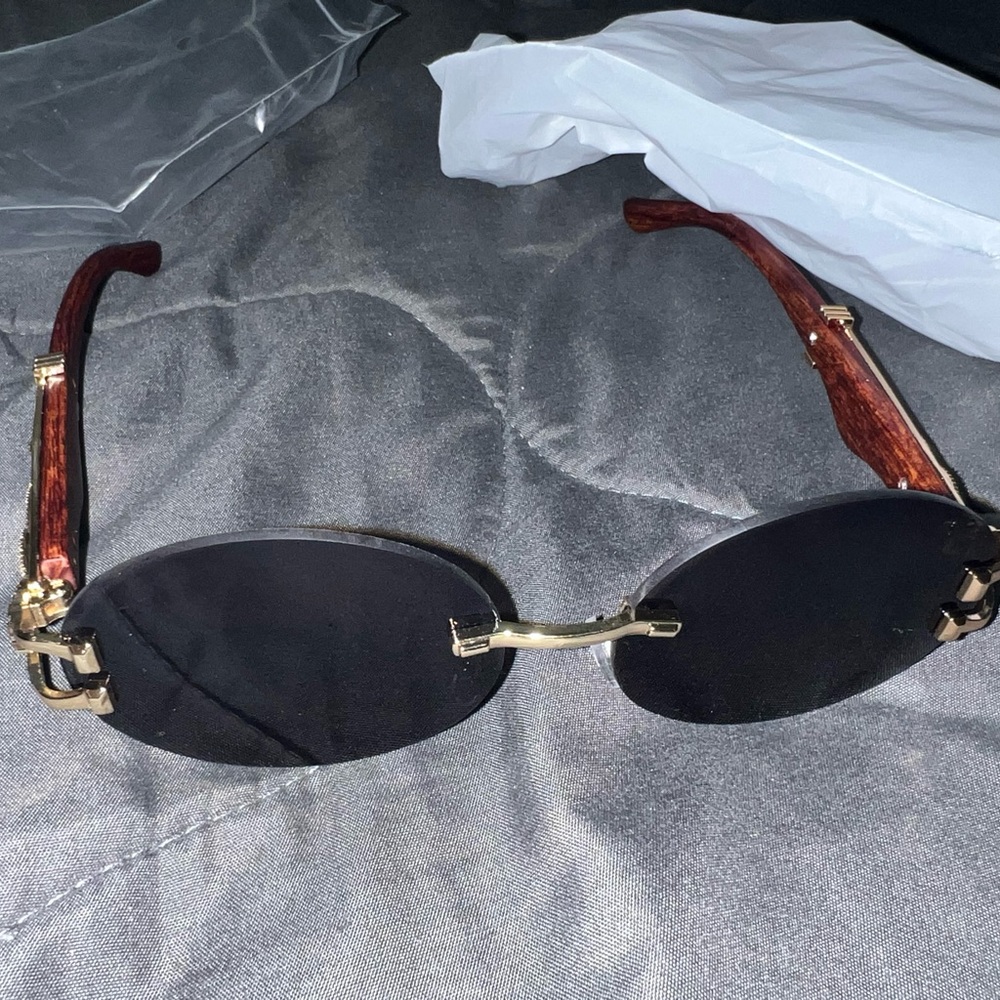 Inspire Black and Gold Rimless Glasses